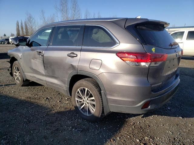 2017 Toyota Highlander SE