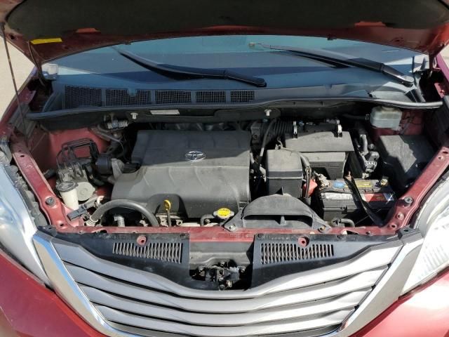 2011 Toyota Sienna XLE