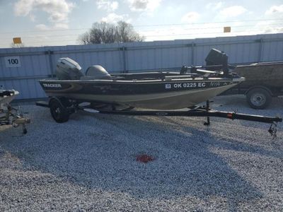 2000 Tracker Boat for sale in Prairie Grove, AR