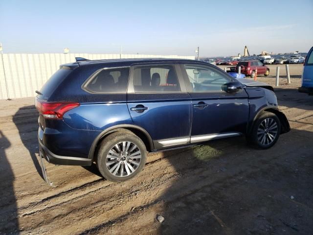 2020 Mitsubishi Outlander SE