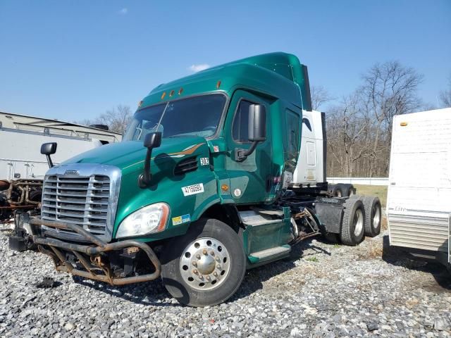 2018 Freightliner Cascadia 113