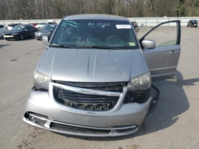 2014 Chrysler Town & Country S