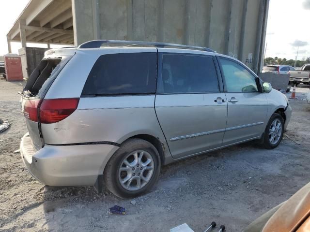 2004 Toyota Sienna XLE