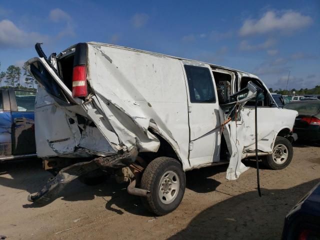 2004 Chevrolet Express G2500