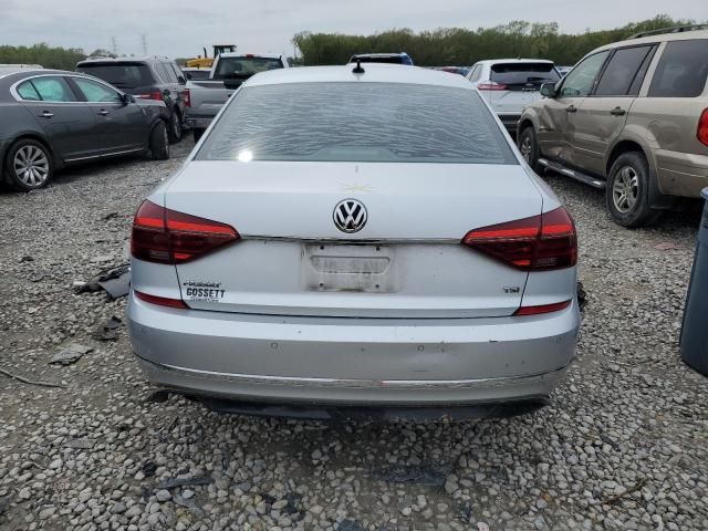 2019 Volkswagen Passat SE R-Line