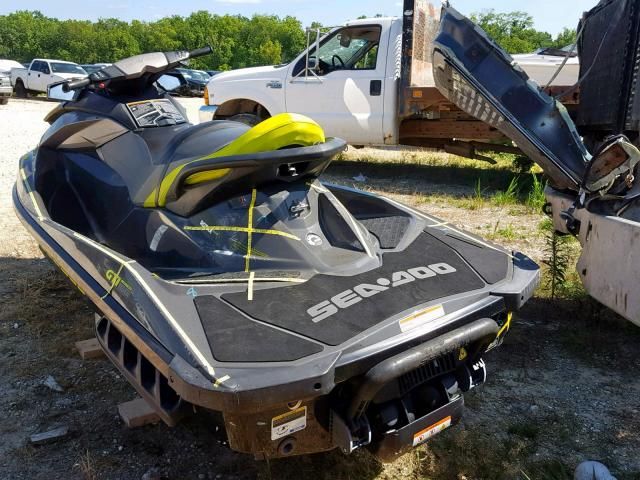 2015 Seadoo Boat