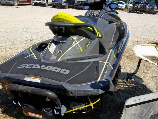 2015 Seadoo Boat