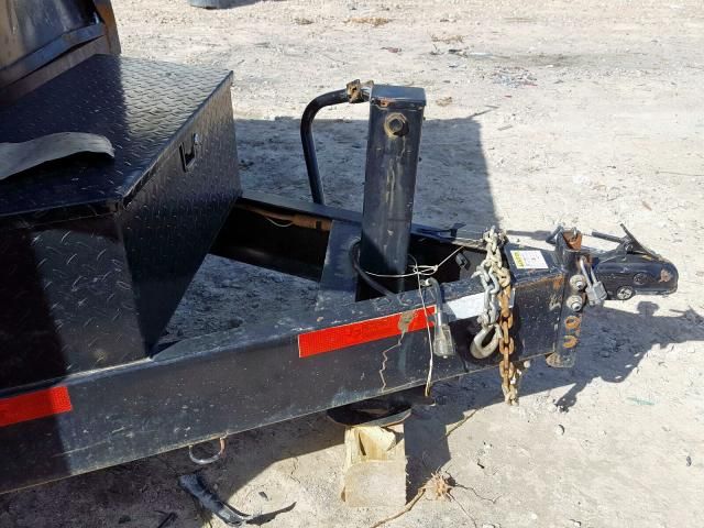 2010 Gooseneck Hitch Trailer