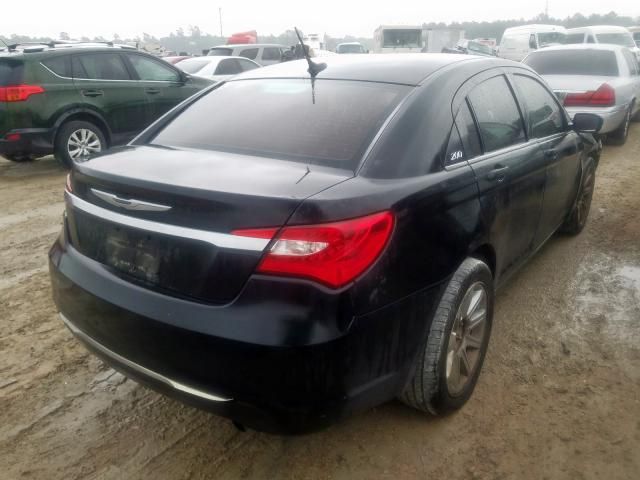 2013 Chrysler 200 Touring