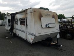 Salvage trucks for sale at Cahokia Heights, IL auction: 2000 Trail King Trailer