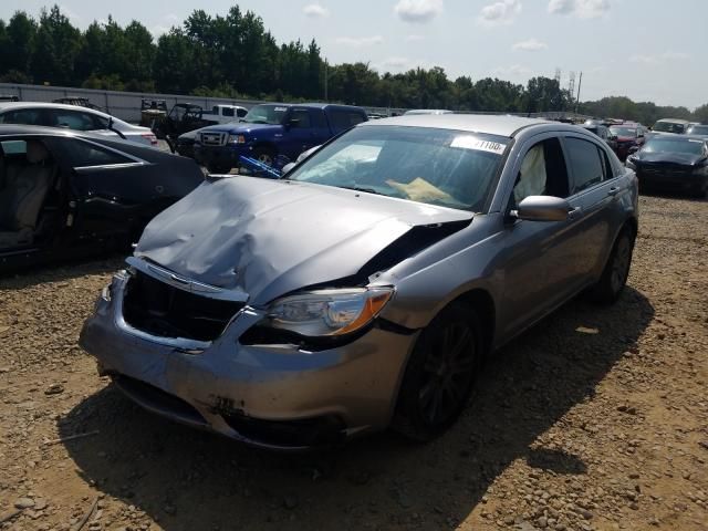 2013 Chrysler 200 Touring