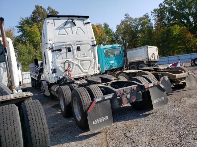 2016 Freightliner Cascadia 125