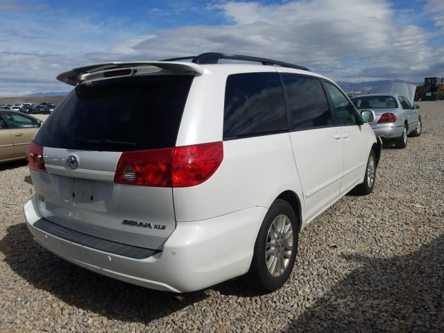 2008 Toyota Sienna XLE