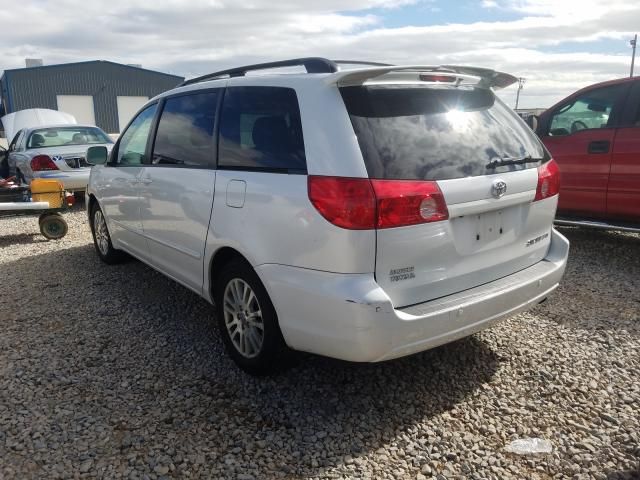 2008 Toyota Sienna XLE