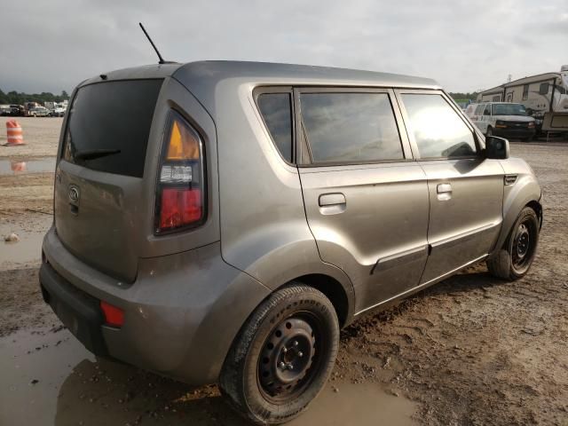 2010 KIA Soul +