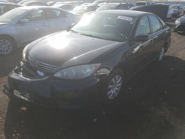 2005 Toyota Camry LE