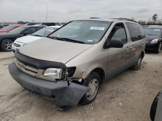 2000 Toyota Sienna LE