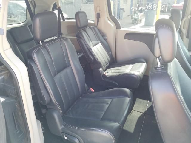 2012 Chrysler Town & Country Touring