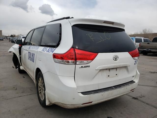 2011 Toyota Sienna XLE