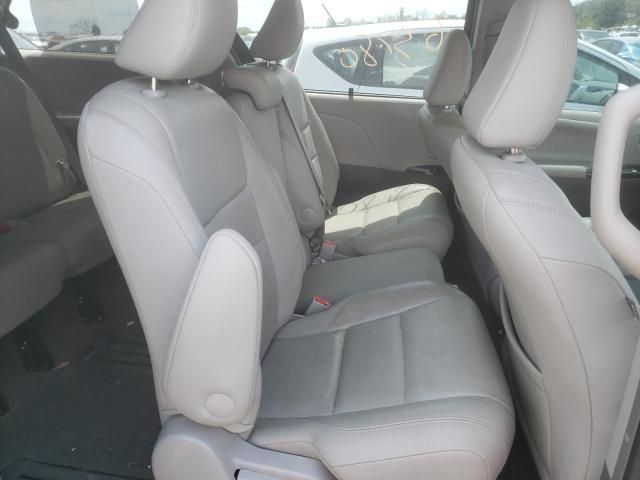 2017 Toyota Sienna XLE