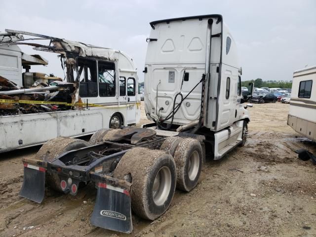 2015 Freightliner Cascadia 125