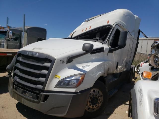 2020 Freightliner Cascadia 126