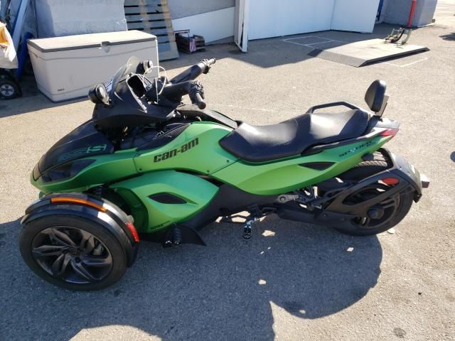 2013 Can-Am Spyder Roadster RS