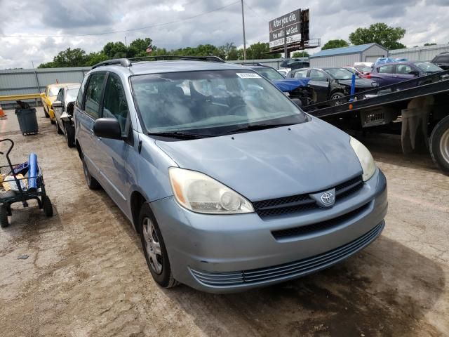 2004 Toyota Sienna CE