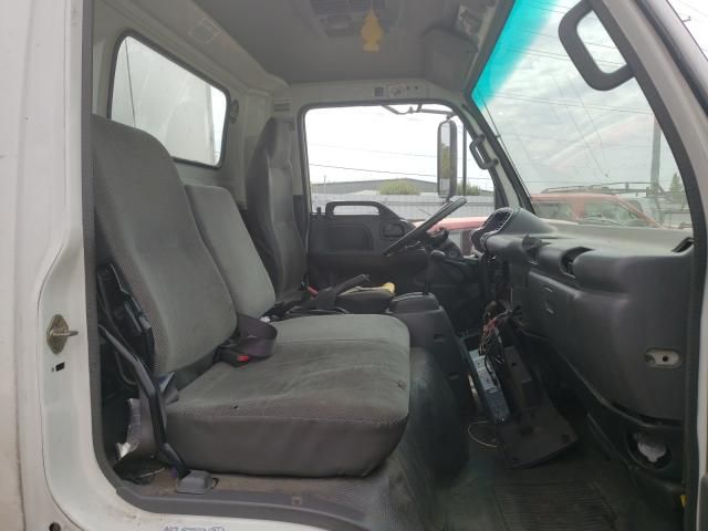 2005 Isuzu NPR