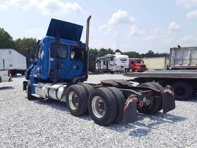 2015 Freightliner Cascadia 125