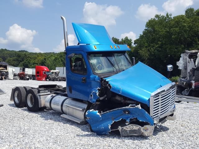 2015 Freightliner Cascadia 125