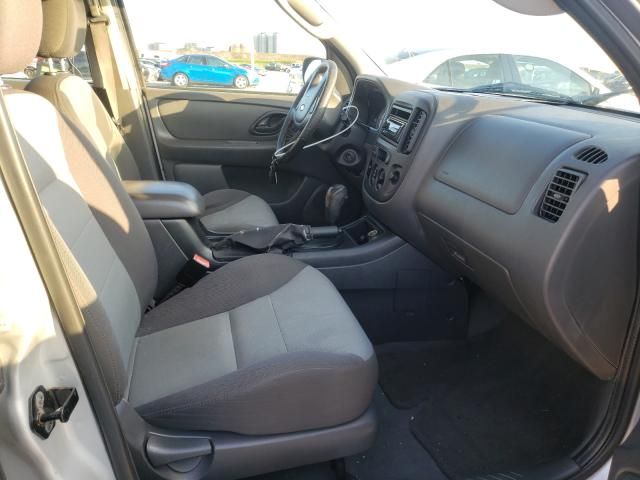 2005 Ford Escape XLS