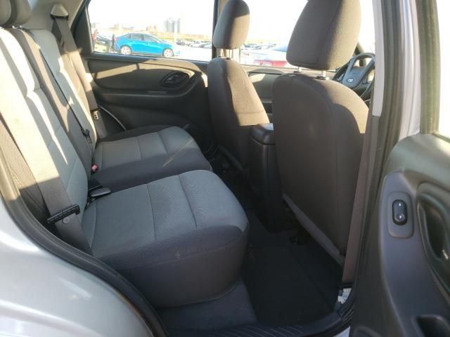 2005 Ford Escape XLS