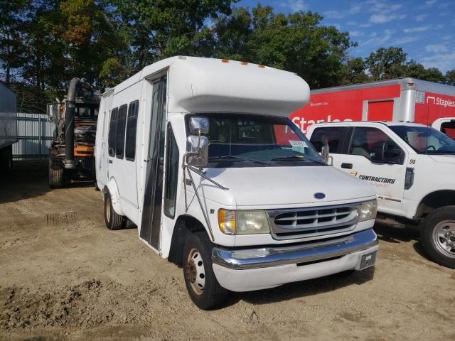 2000 Ford Econoline E350 Super Duty Cutaway Van