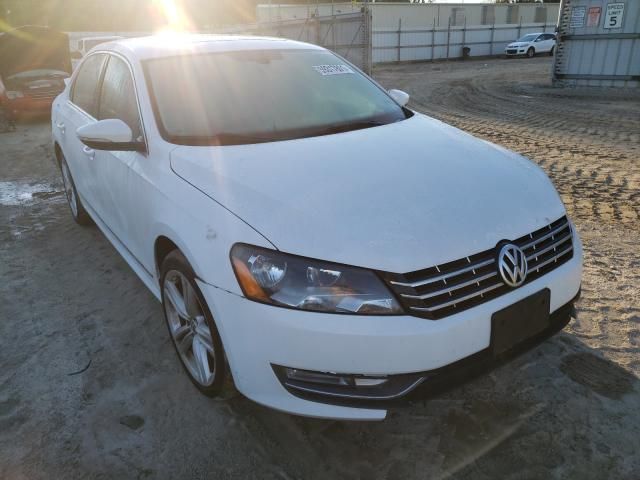 2012 Volkswagen Passat SEL