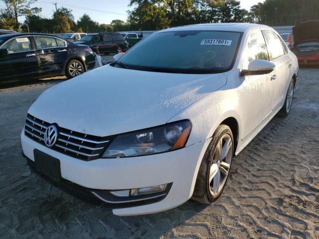 2012 Volkswagen Passat SEL