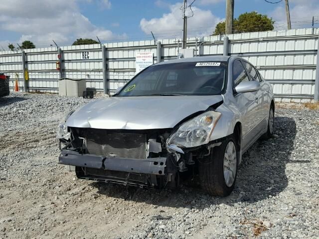 2010 Nissan Altima Base