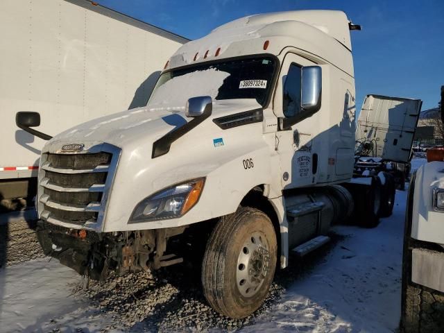 2019 Freightliner Cascadia 126