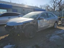 Vehiculos salvage en venta de Copart Wichita, KS: 2017 Toyota Camry Hybrid