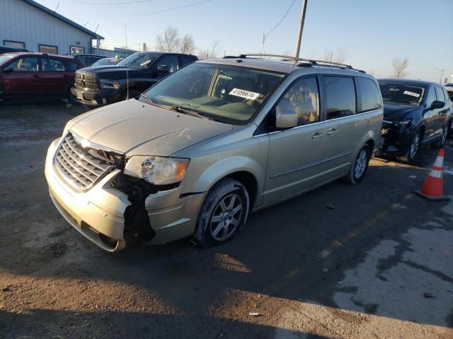 2010 Chrysler Town & Country Touring