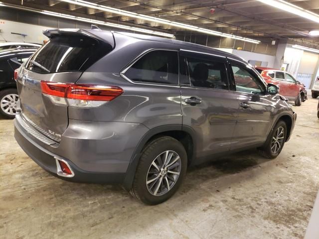 2019 Toyota Highlander SE