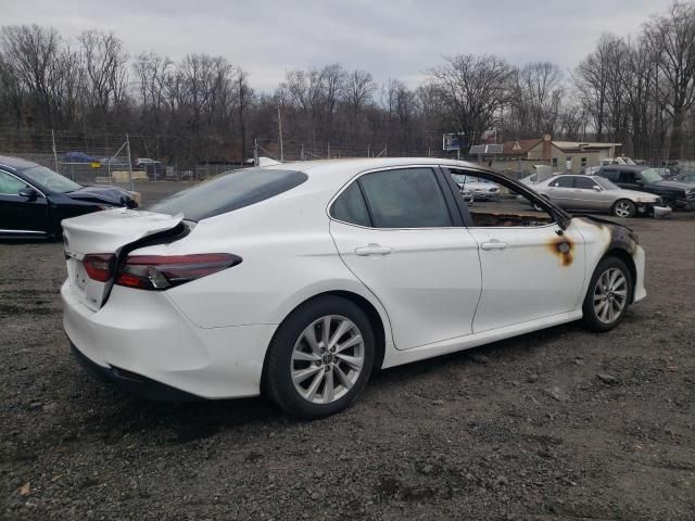 2022 Toyota Camry LE