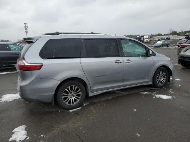 2018 Toyota Sienna XLE