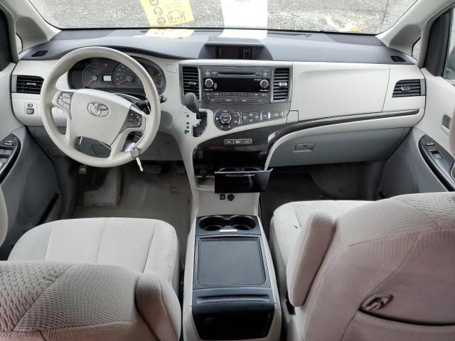 2014 Toyota Sienna LE