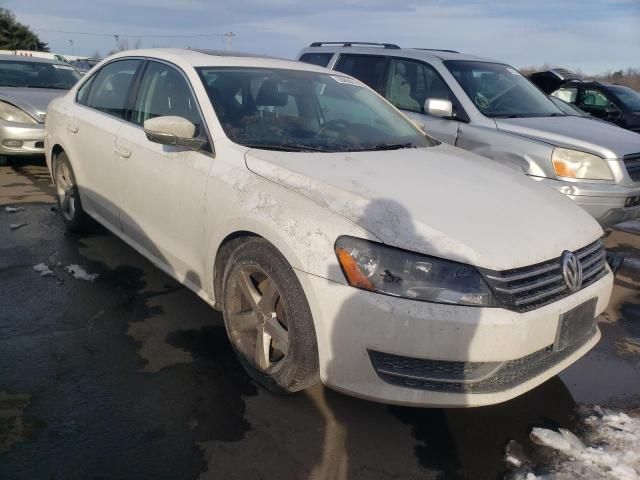 2013 Volkswagen Passat SE