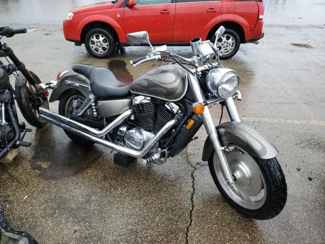 2006 Honda VT1100 C2