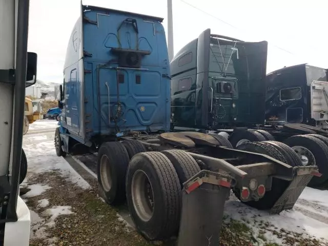 2017 Freightliner Cascadia 125