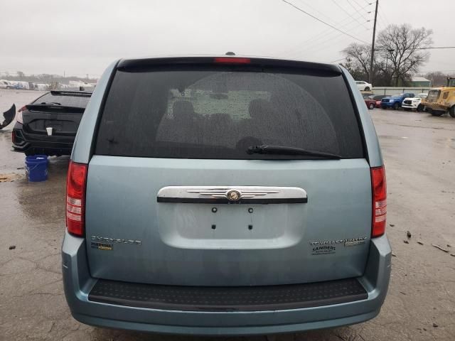 2009 Chrysler Town & Country LX