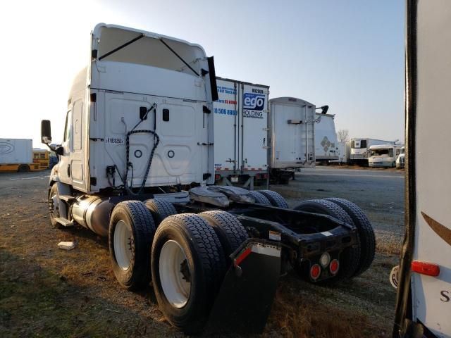 2017 Freightliner Cascadia 113