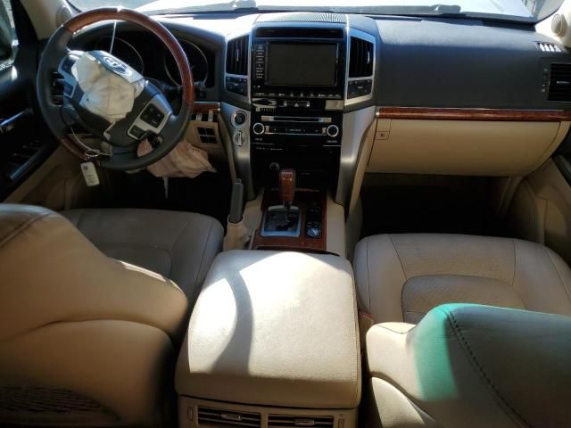 2013 Toyota Land Cruiser